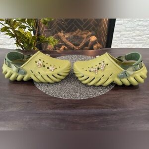 Aloe Echo Clog with Six Charms